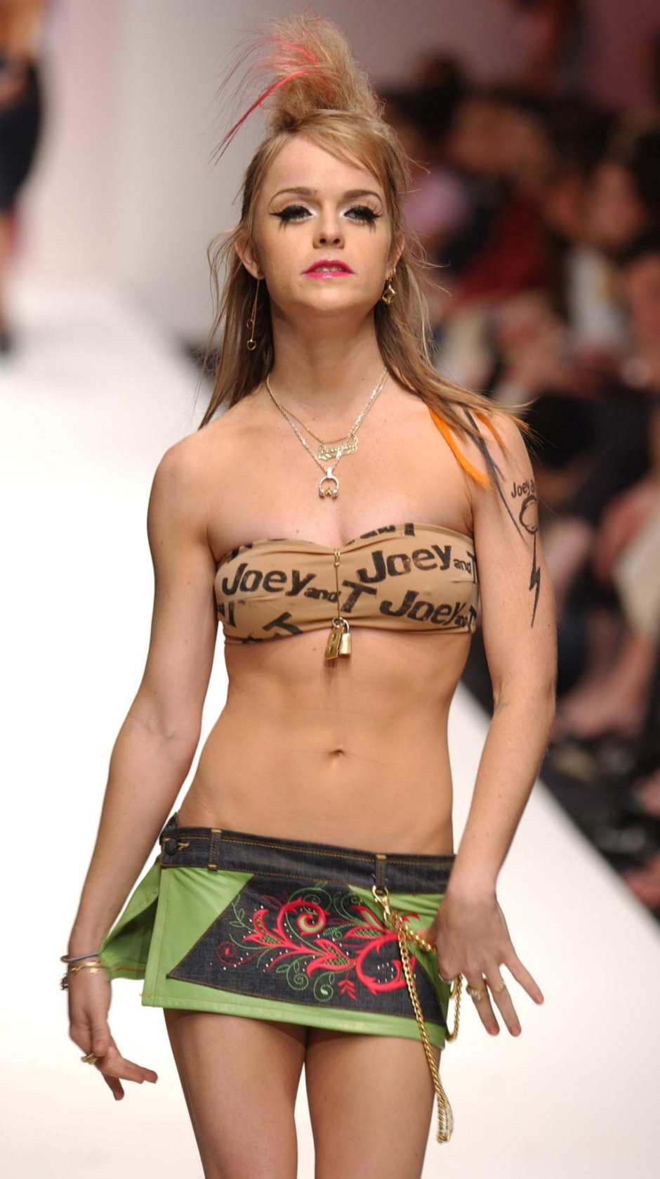 Taryn Manning is hot