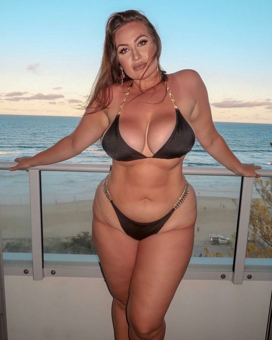 Michaela Reyy Sayz Bikini