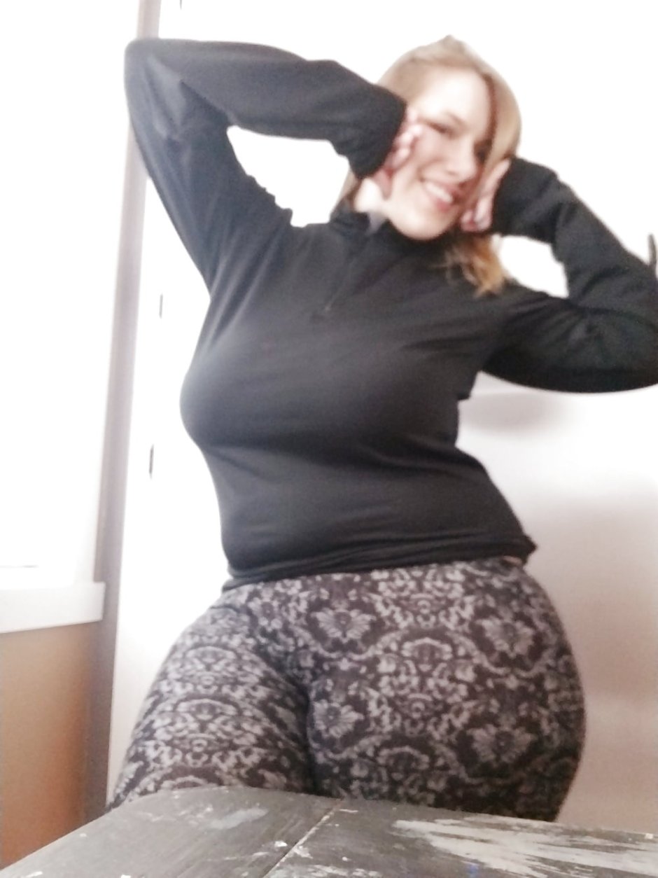 MAL MALLOY Pregnant Tits