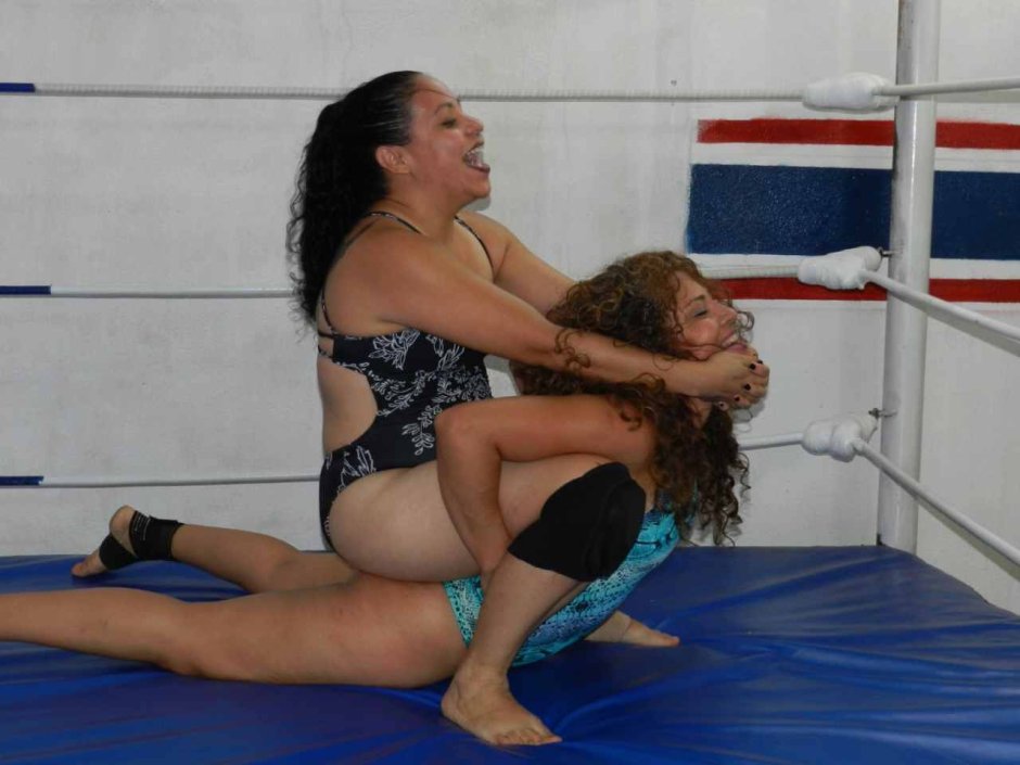 CLF Girl Wrestling