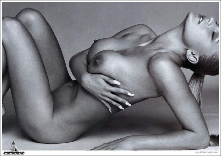 Girls naked on the sand