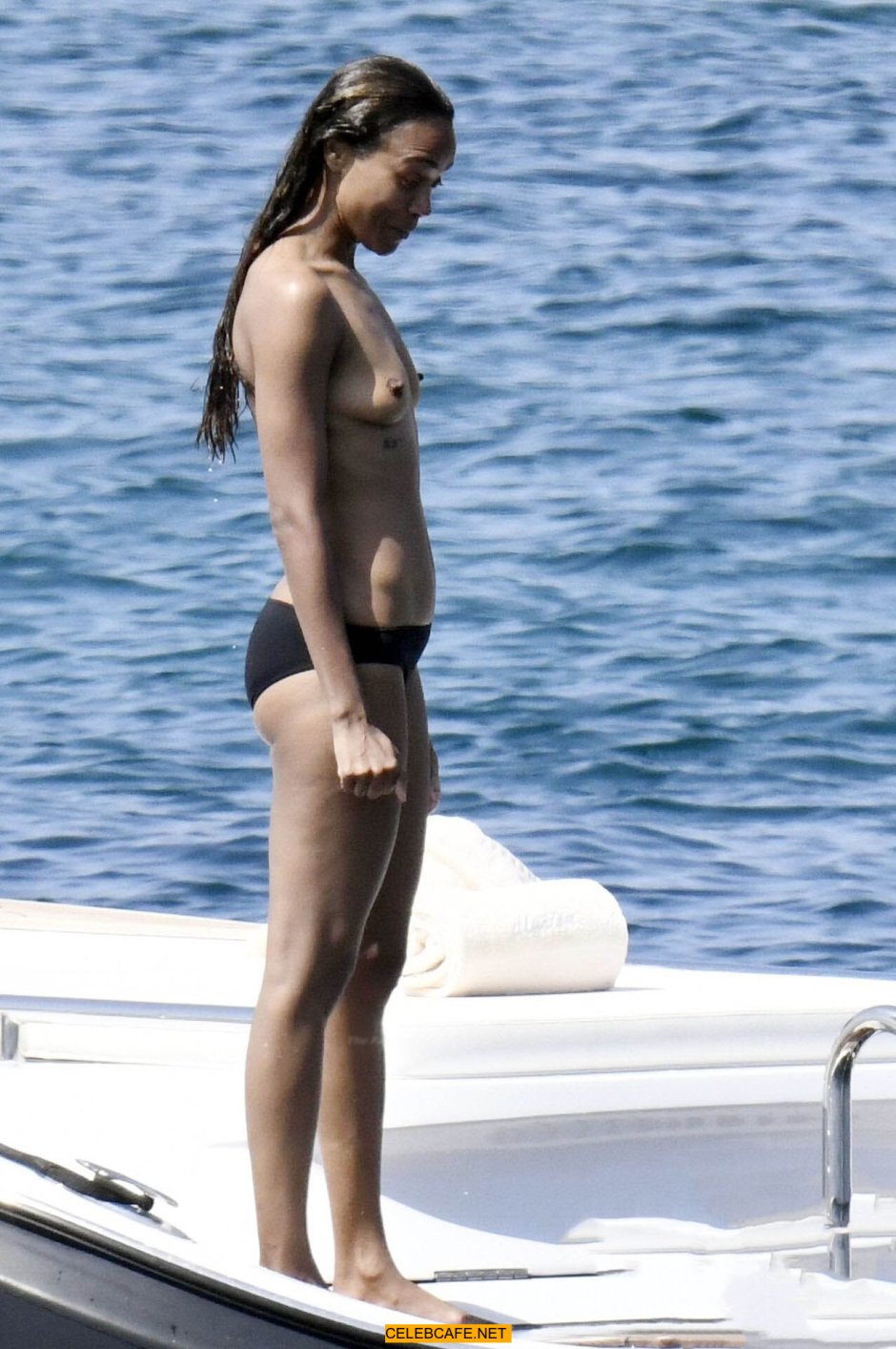 Zoe Saldana Topless