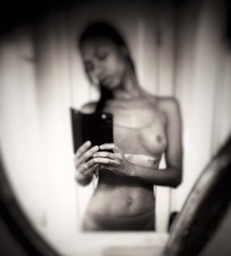 Zoe Saldan on the yacht topless
