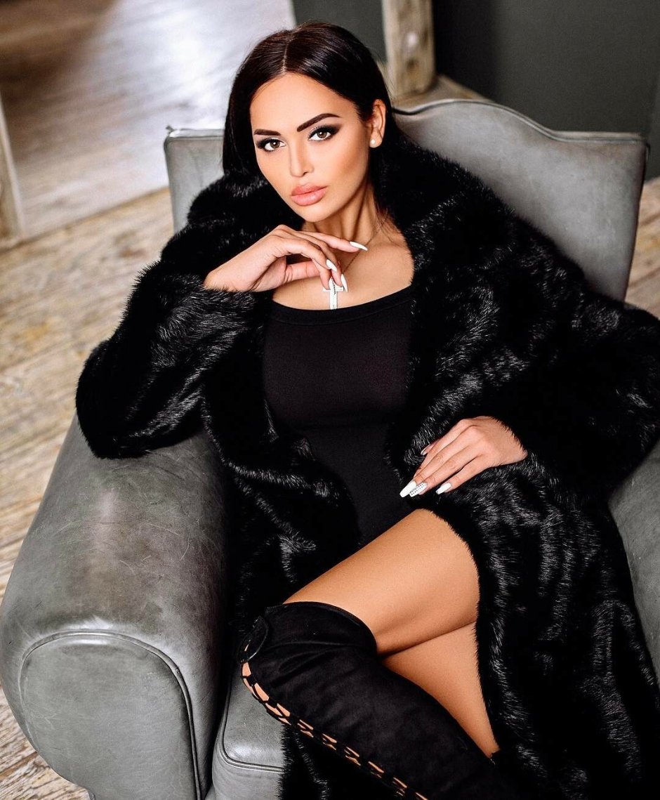 Kuzmina Nita in a black fur coat