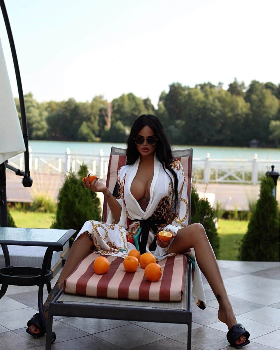 Kuzmina Nita in a wedding dress