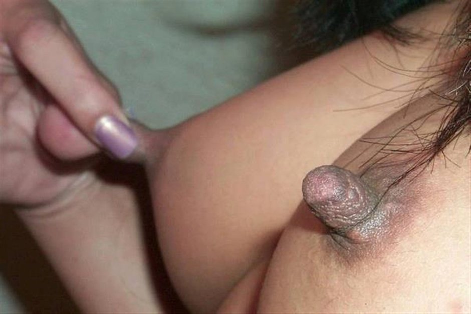 Women's nipples puberty