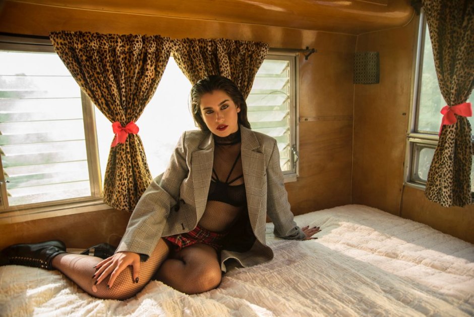 Lady Olivia Nylon
