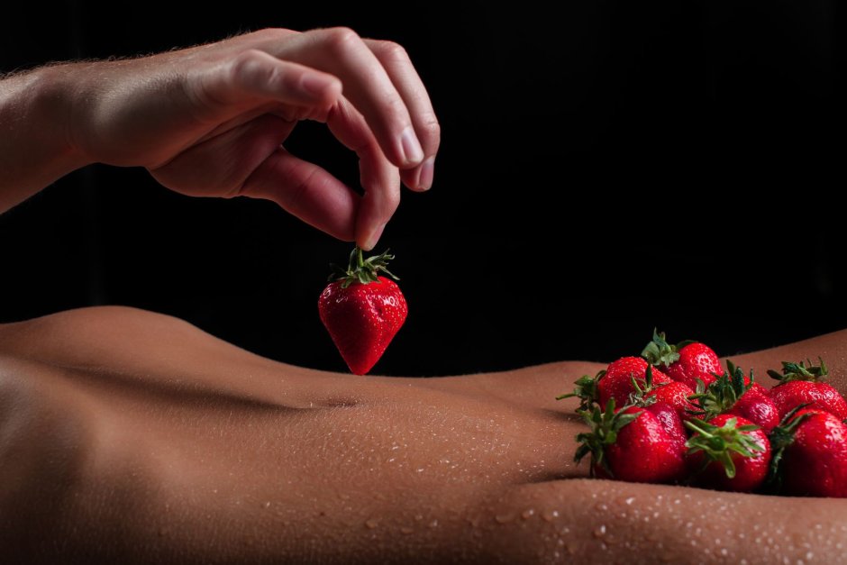 Fruit on the body of a girl