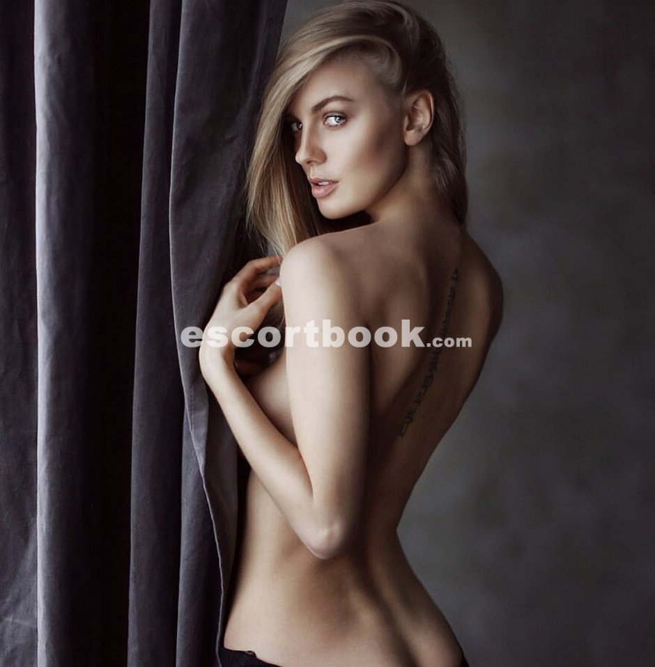 Angelica Dmitry Arhar