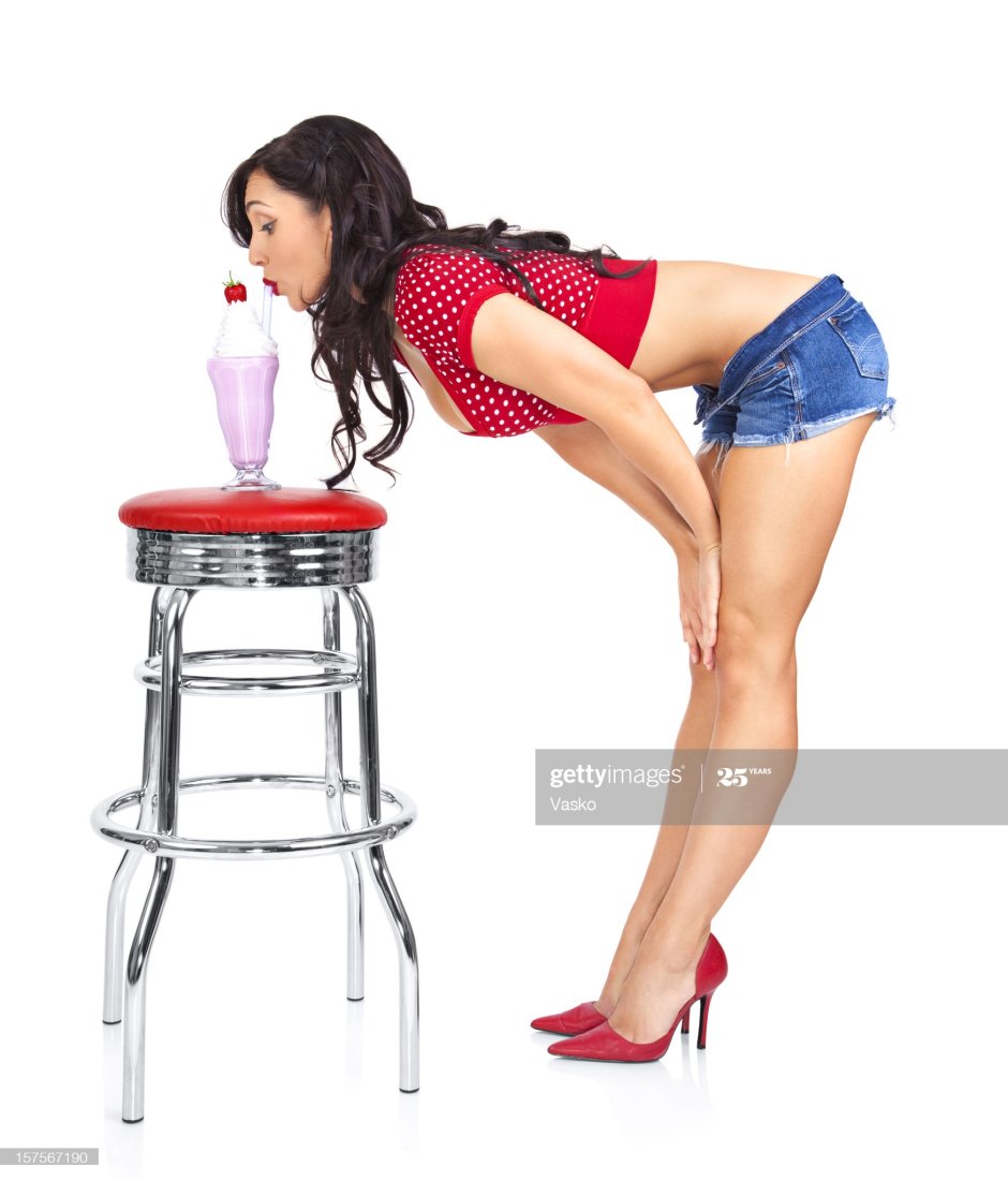 Photo Ero on a bar chair