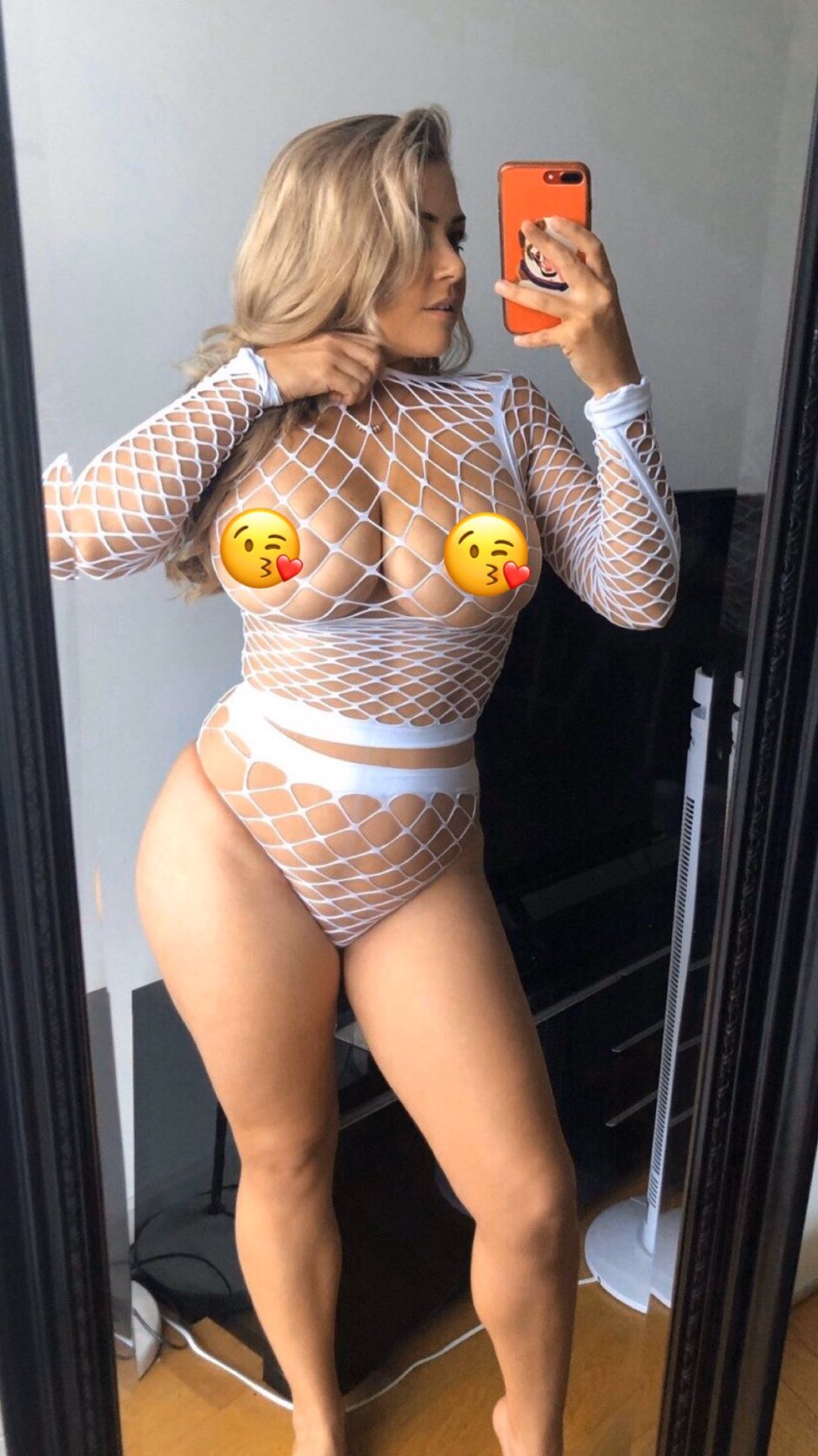 Michelle Mendes Plus saz nude