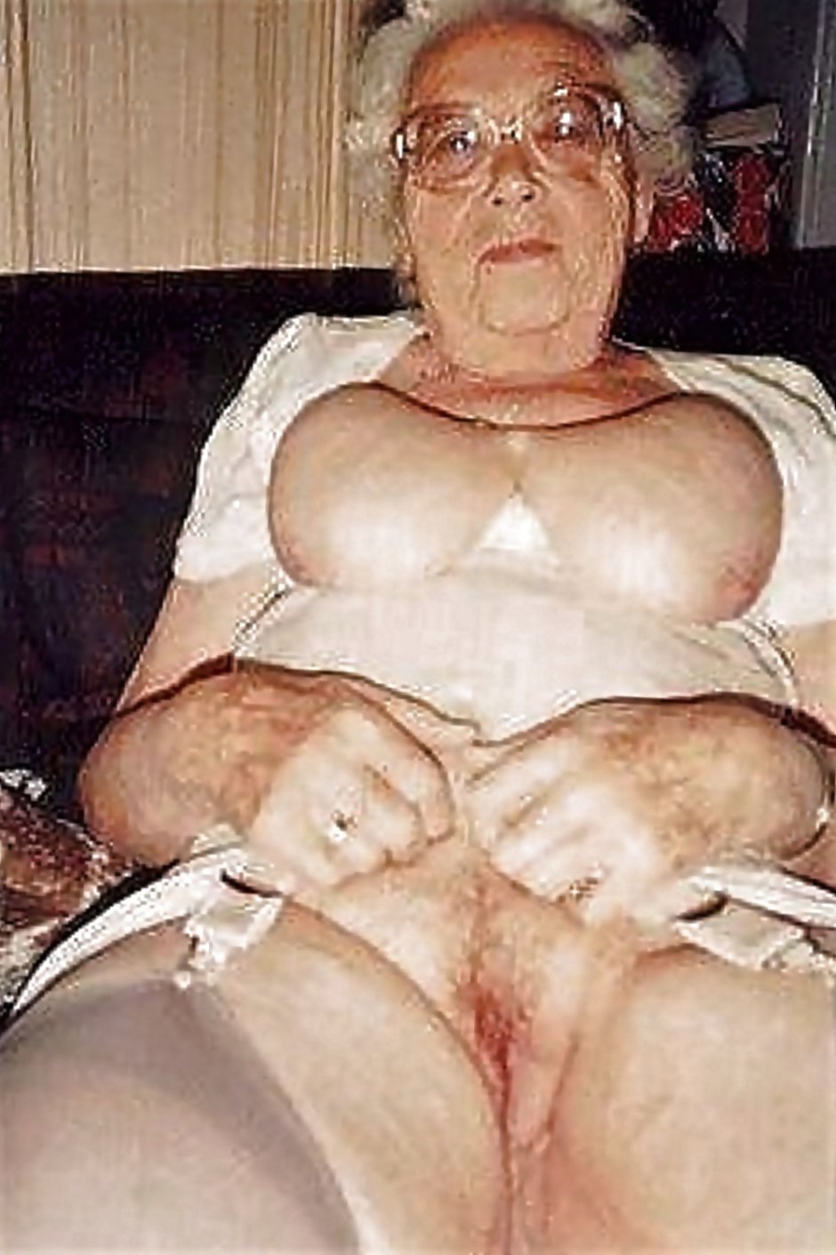 Grandmothers for 80 years without panties