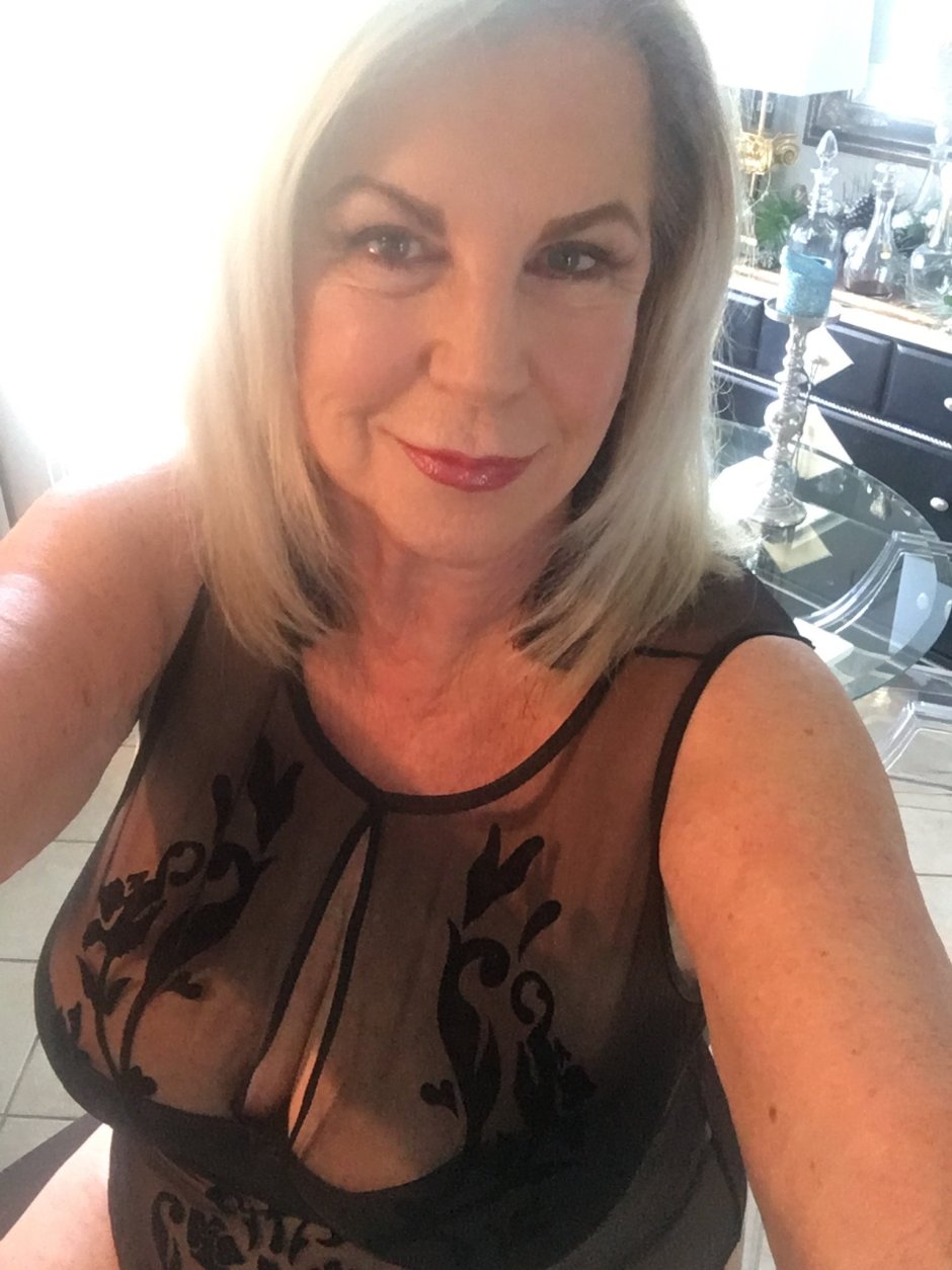 Aneca van der waelden breast