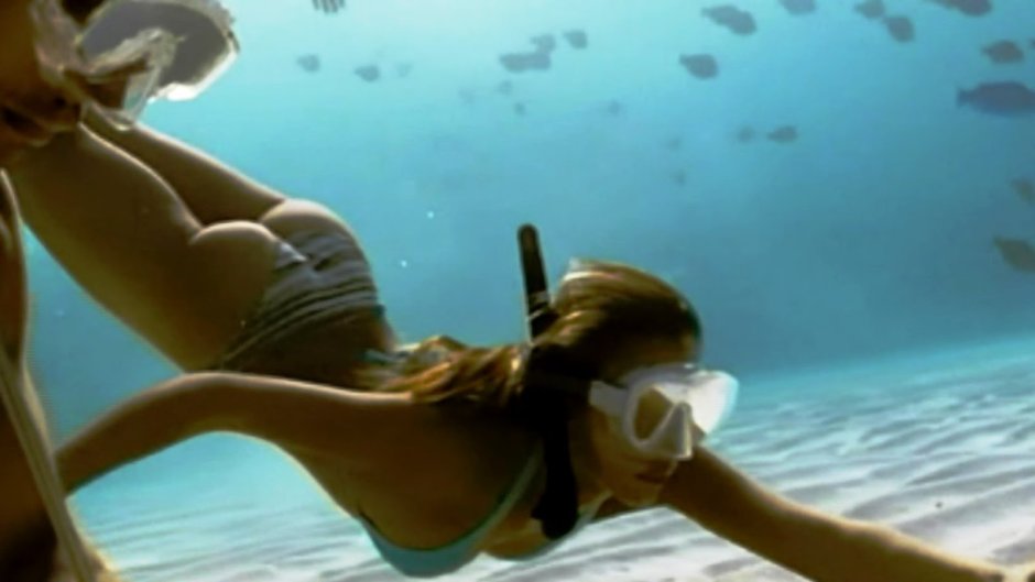 Jessica Alba Scuba