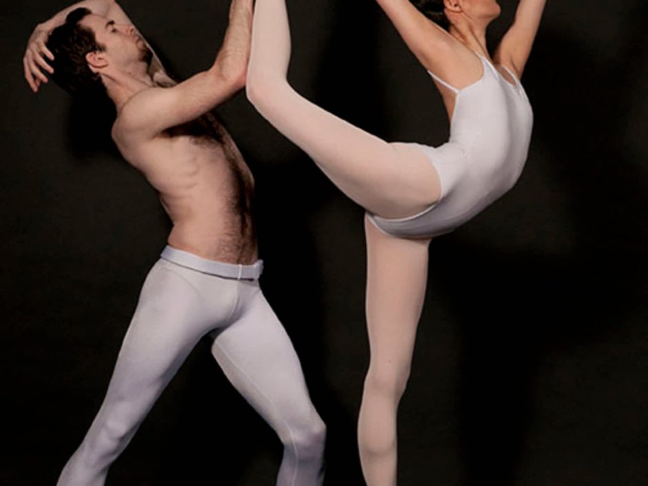 Clockwork Victoria Nude in Ballerina Bends Over - Free Club