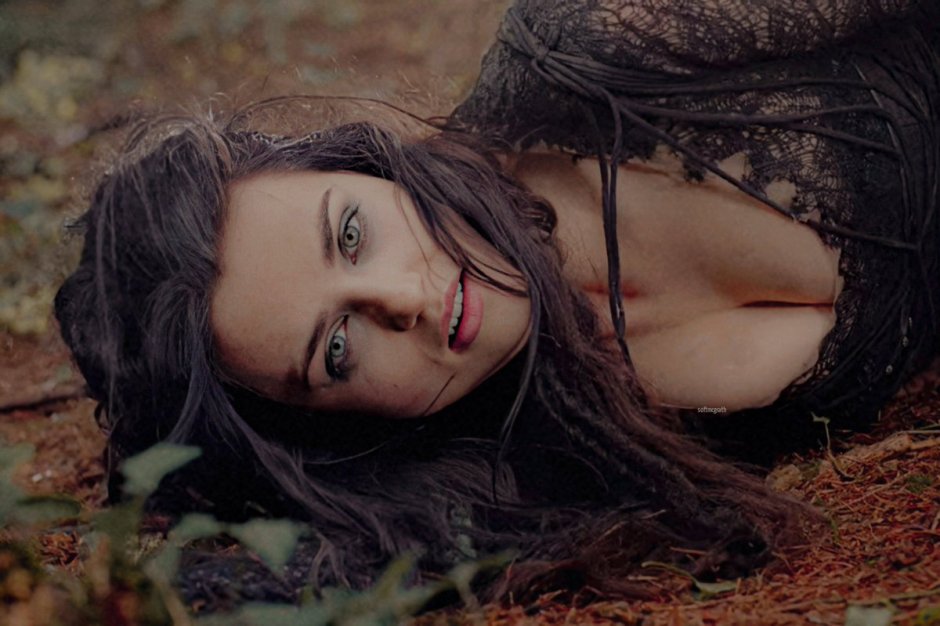Katie McGrath Dracula