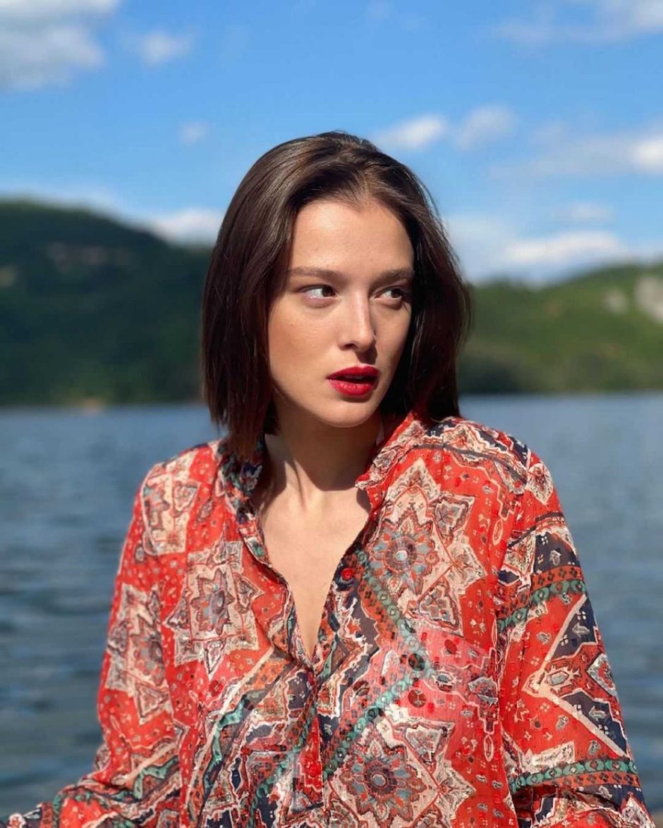 Milena Radulovich hot Kola