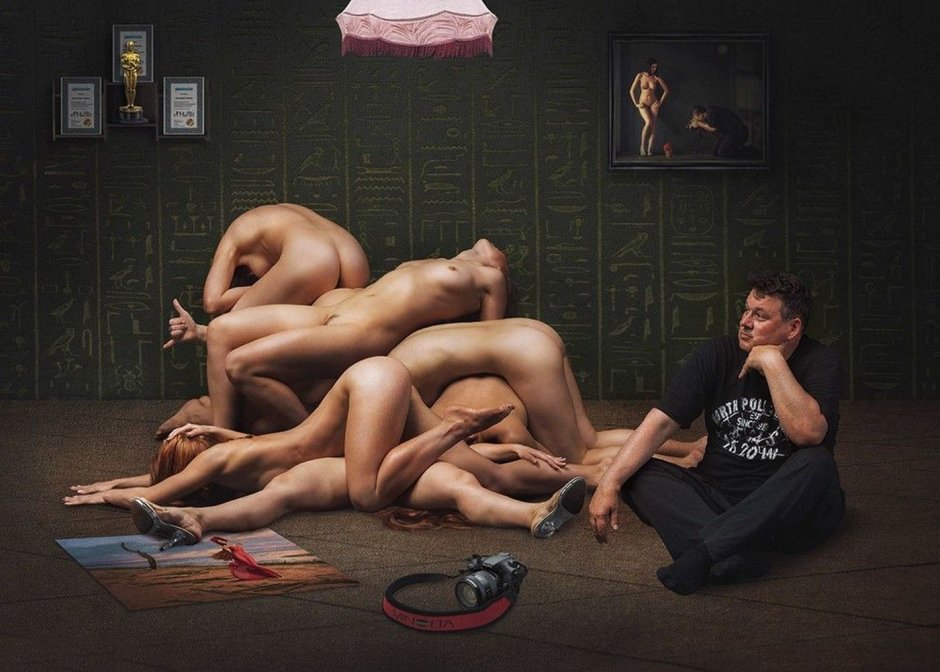 Cool naked women