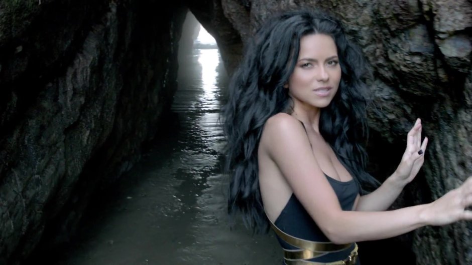 Singer Inna 2011 Face