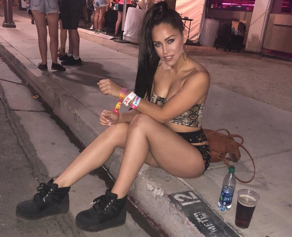 Alina Lopez legs
