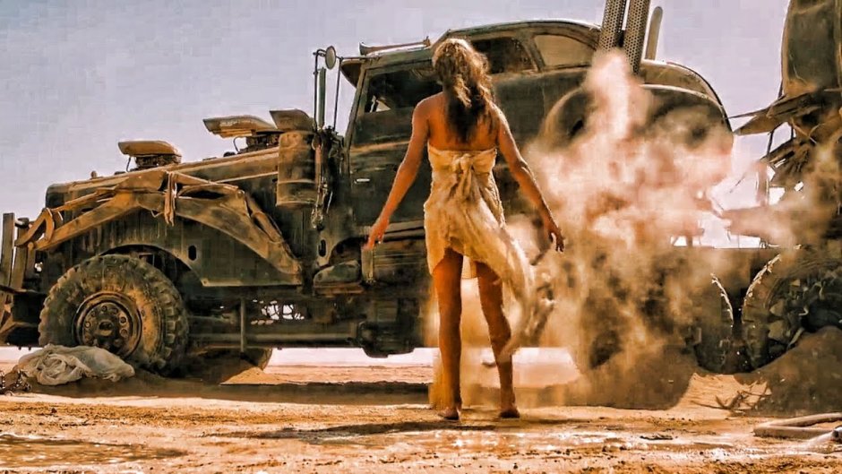 Mad Max Road of Yarost Film 2015 Closing