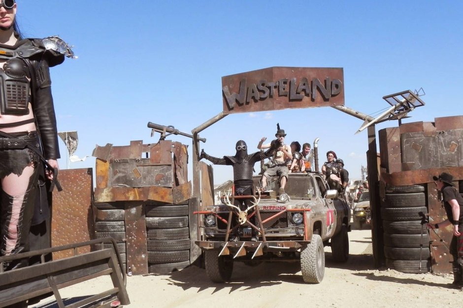 Films Mad Max Road of Yarost