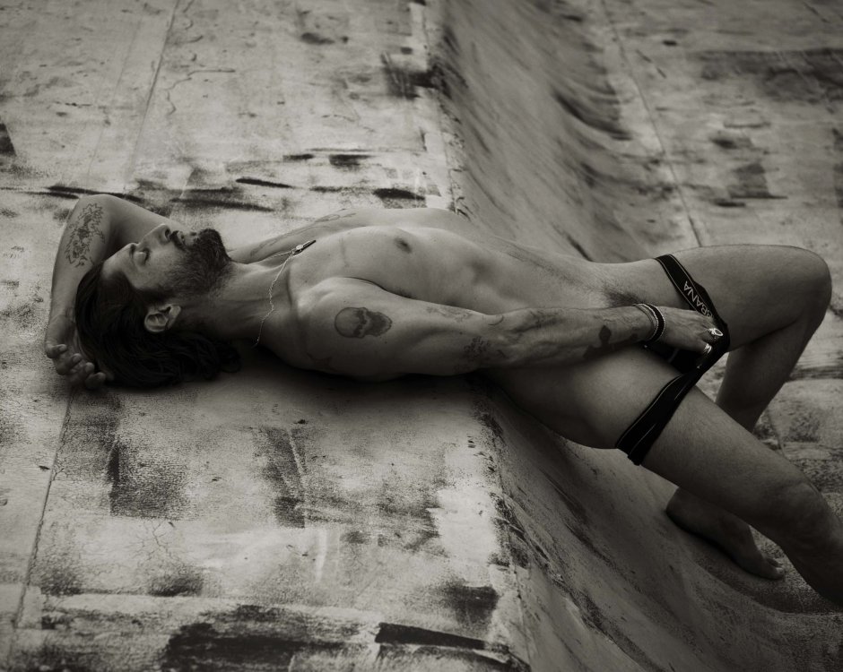 Model Tony Ward Naked