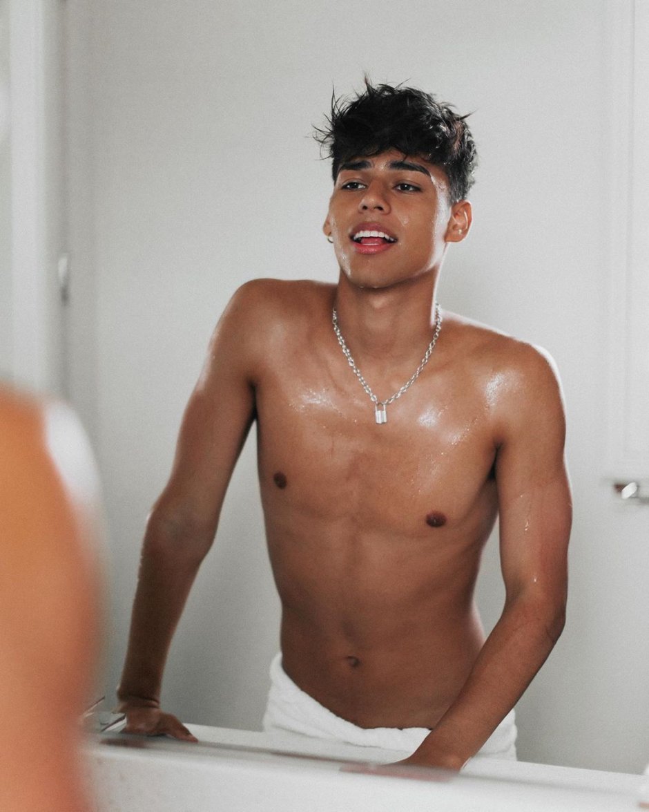 Davila Andrew I
