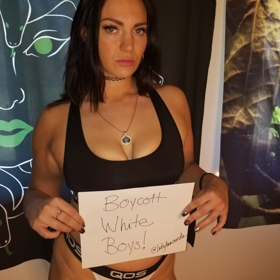Famous Hotwife