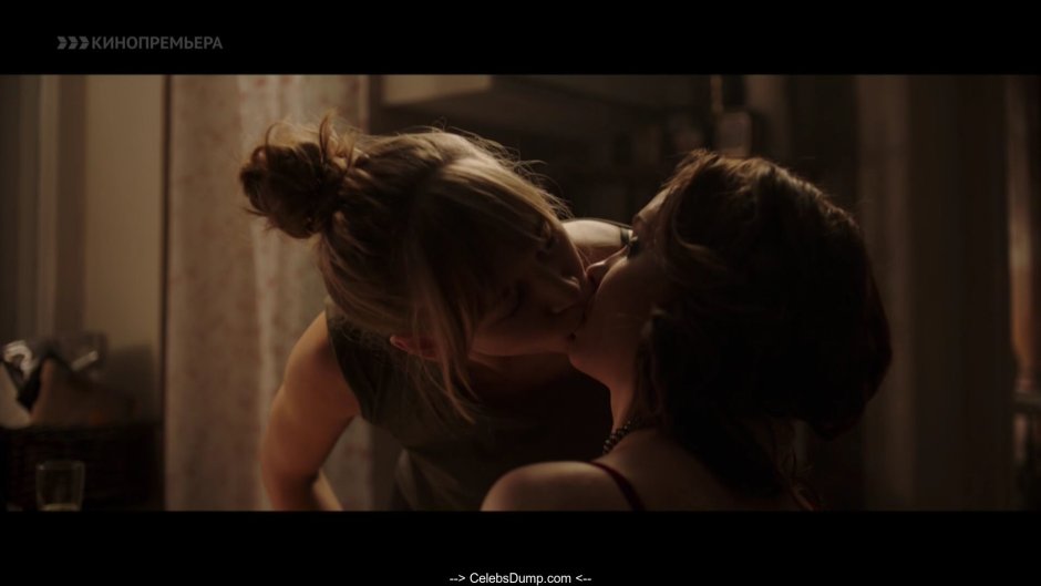 Anna Adamovich kiss