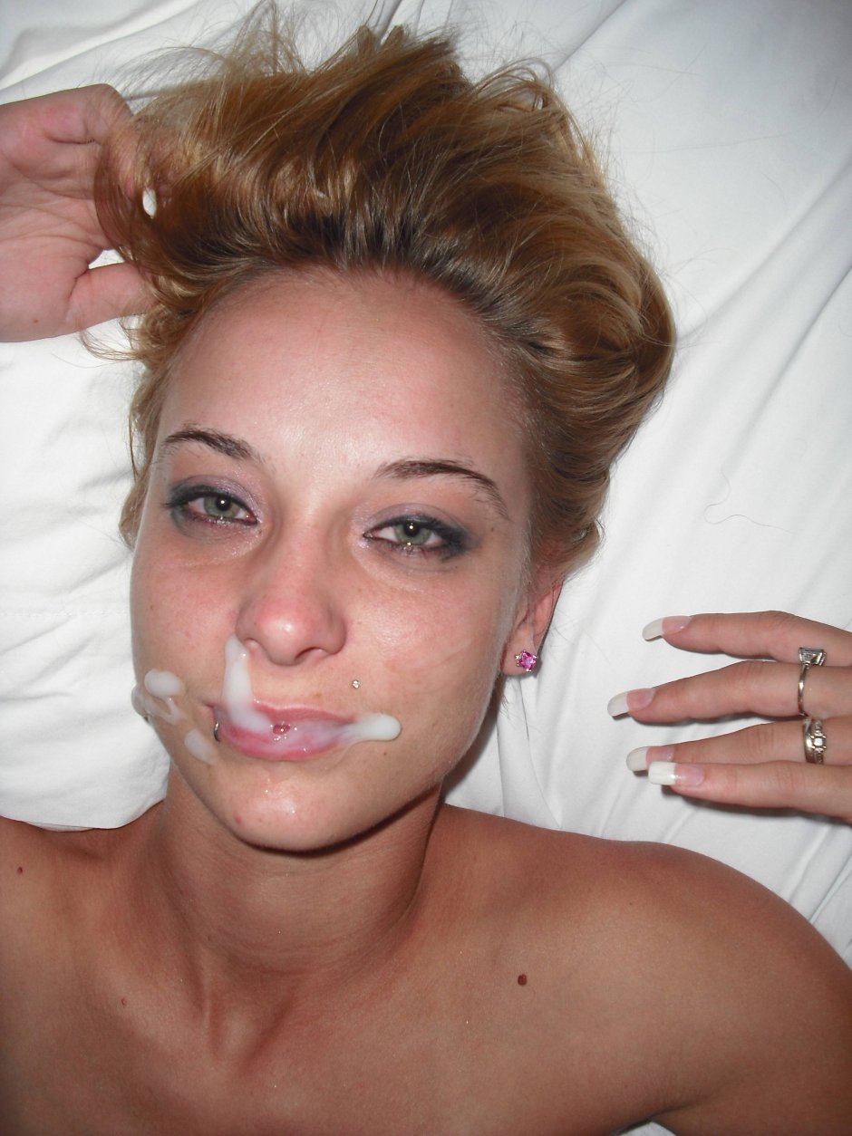 Cum on the face of the blonde amateur