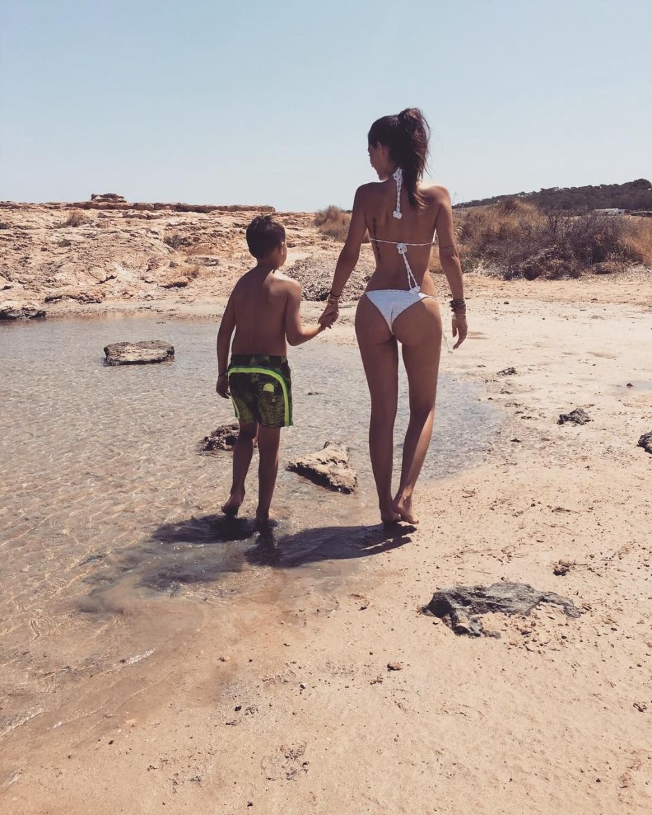 Yolanthe Cabau Gif