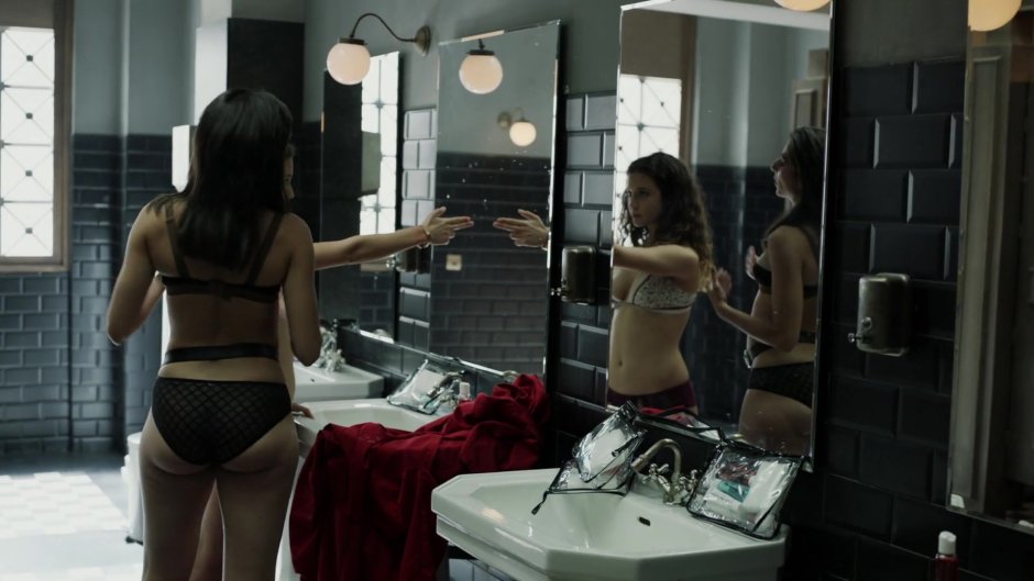 Alba Flores and Ursula Korbero