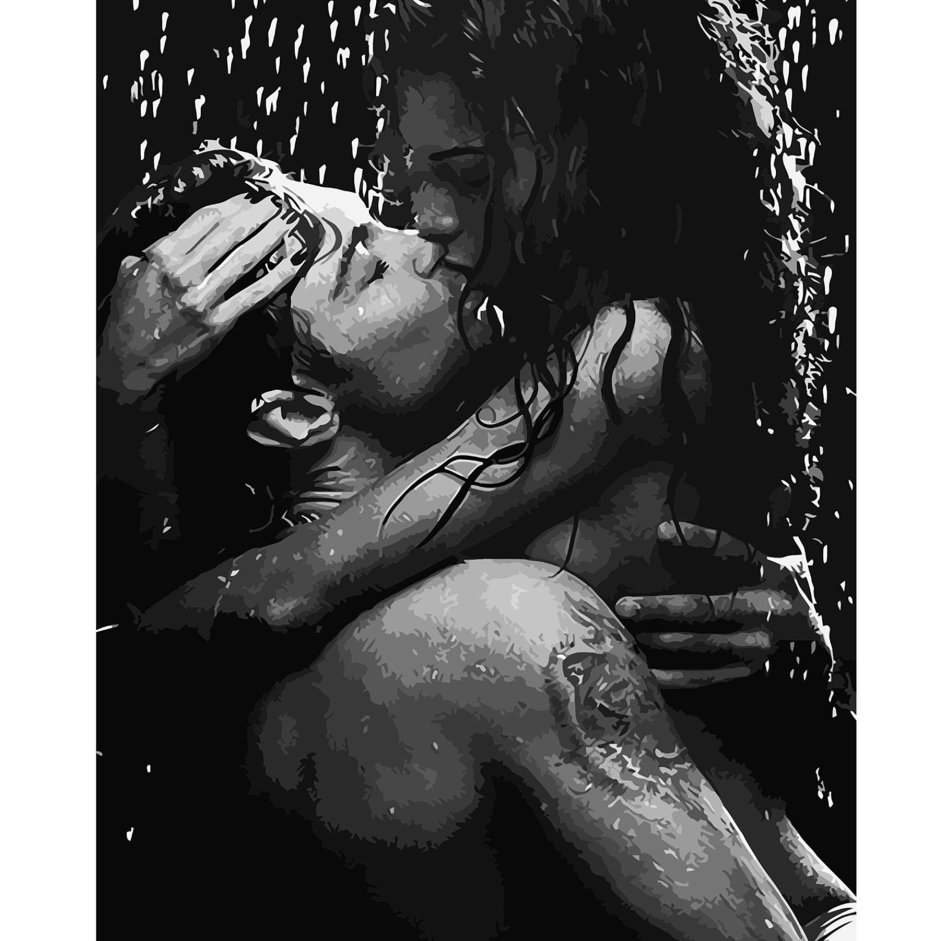 Girlfriends in the bathroom