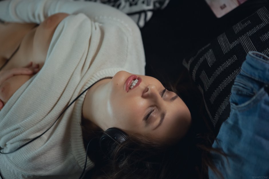 Emily J The Live Erotic without panties