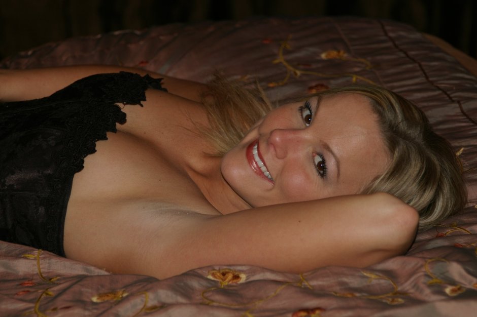 Erotic model Elena