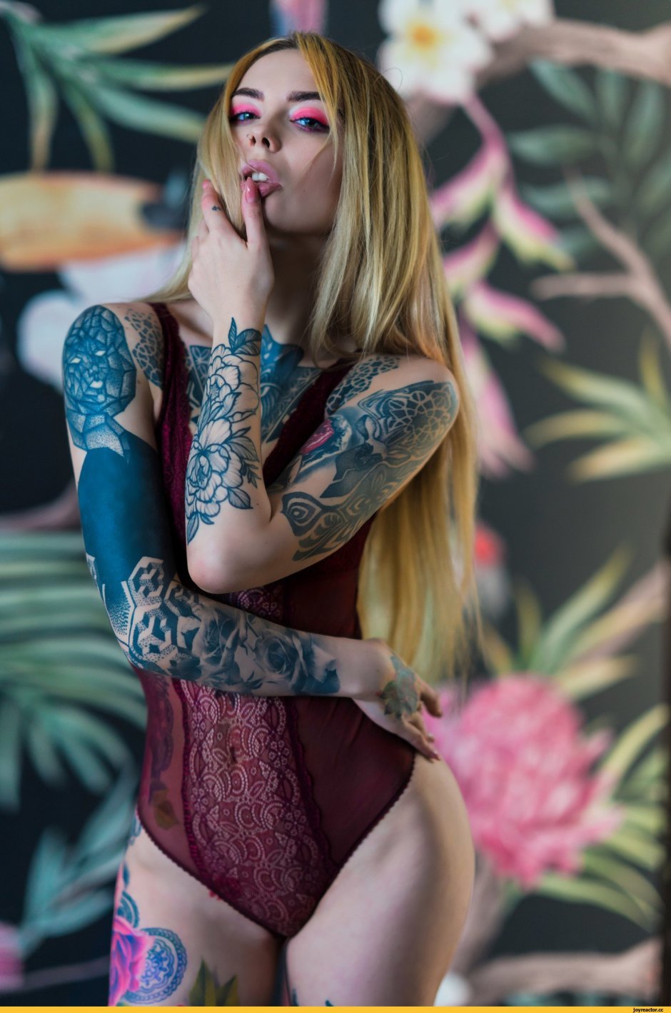 Daria Morgendorfer kiss
