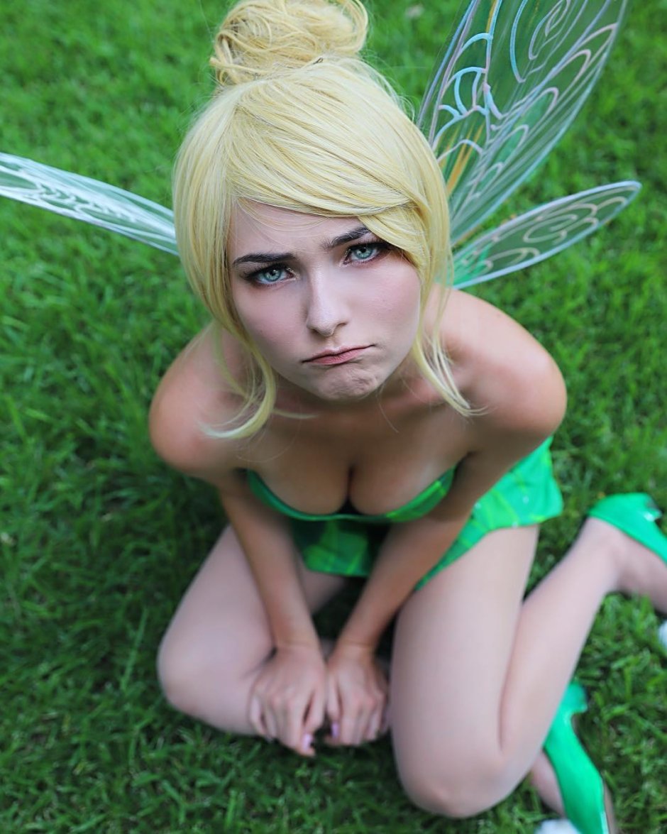 Cosplayers of the plum 18