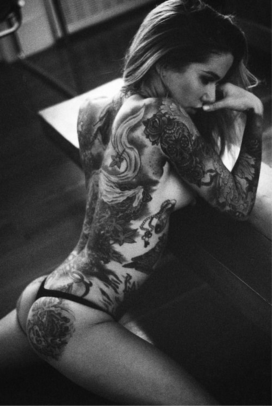 Tattoo in the form of a girl