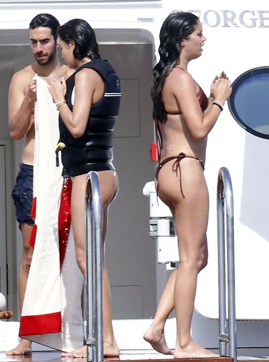 Sara Sampaio Leaked