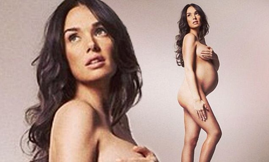 Naked pregnant Tamara Ecclestone