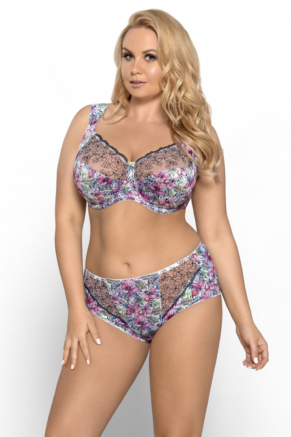 Ines cudna in underwear