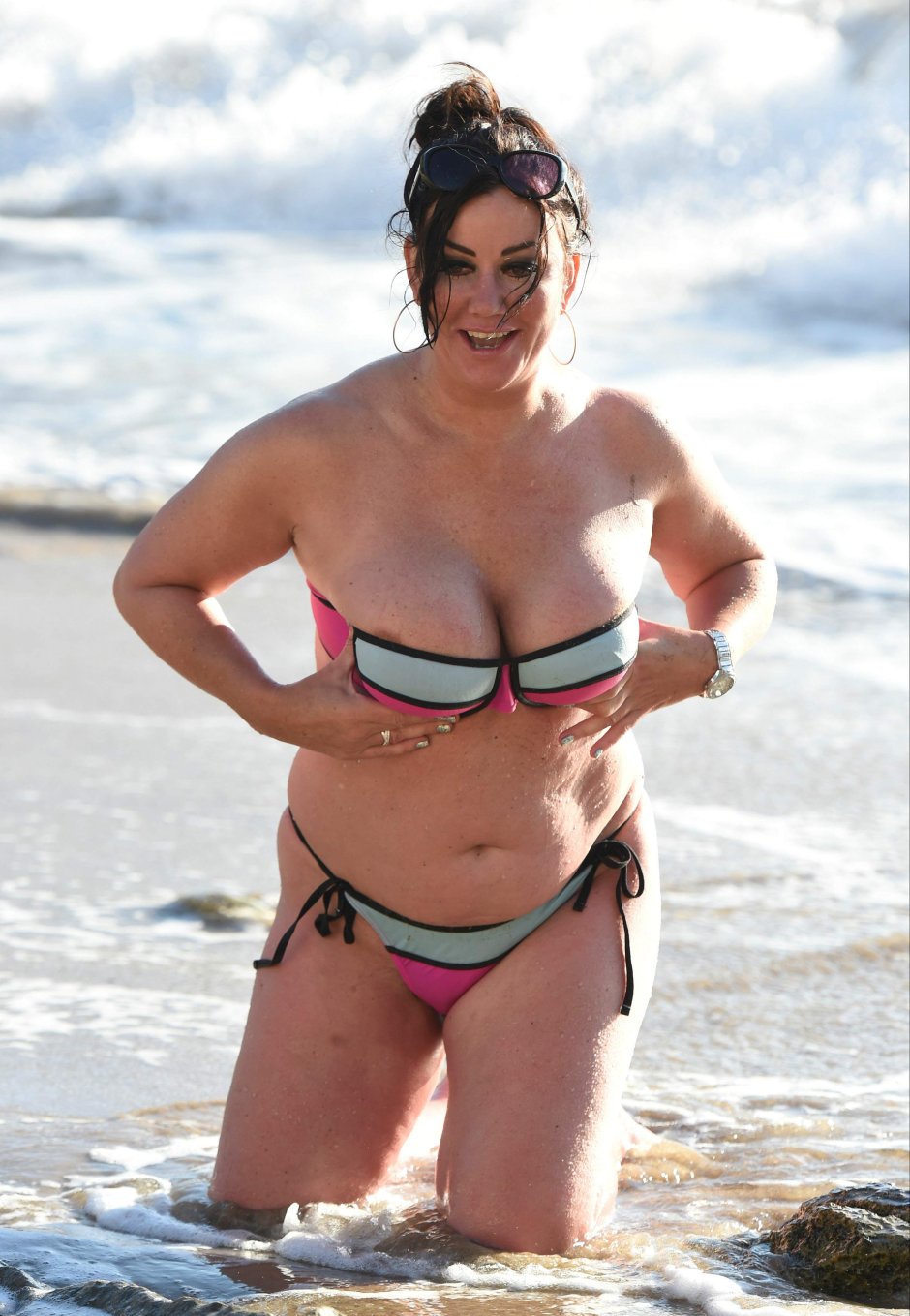 Lisa Appleton breasts