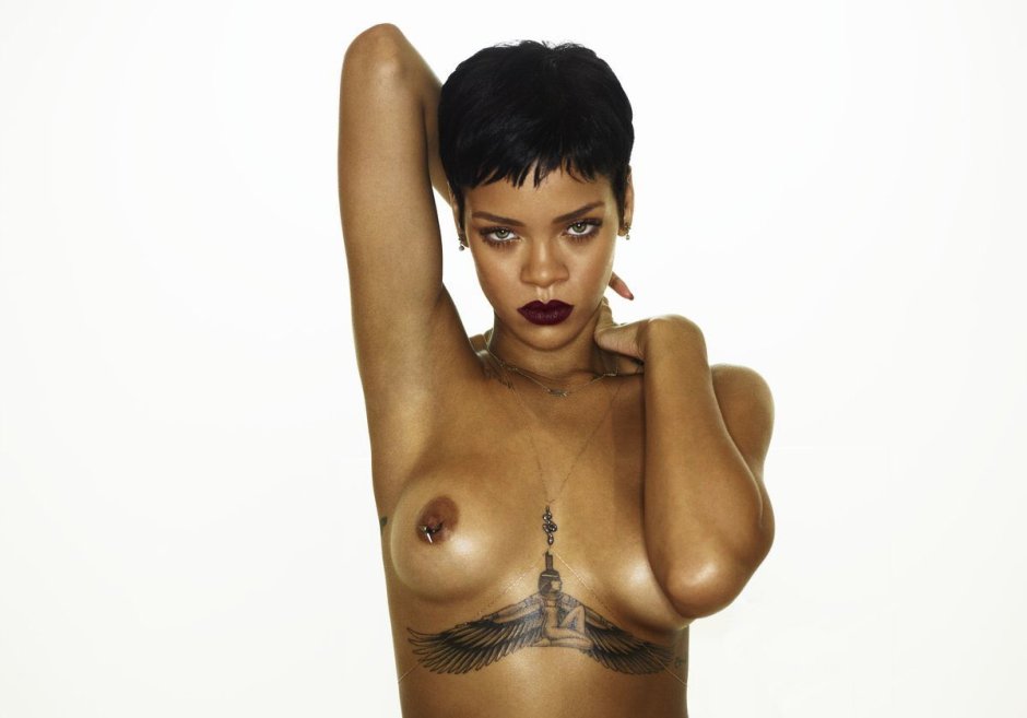 Famous girls without clothes