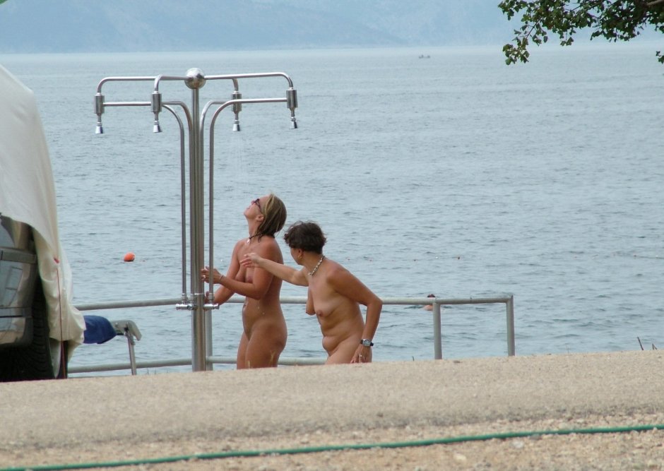 Naked journalists