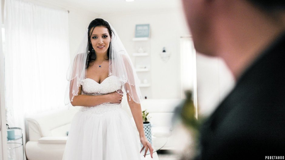Bella Rolland bride before the wedding