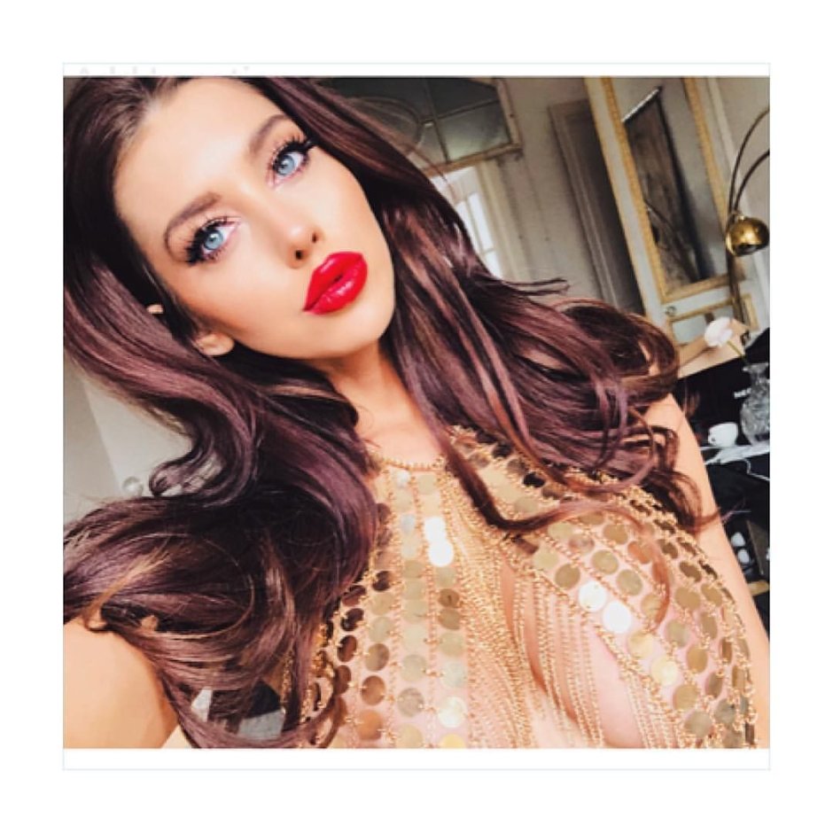 Delia Rose Insta
