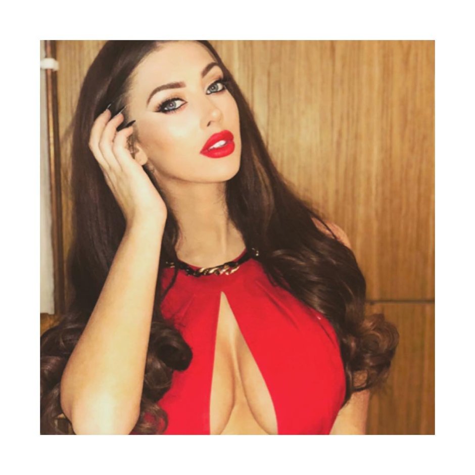 Delia Rose Selfie