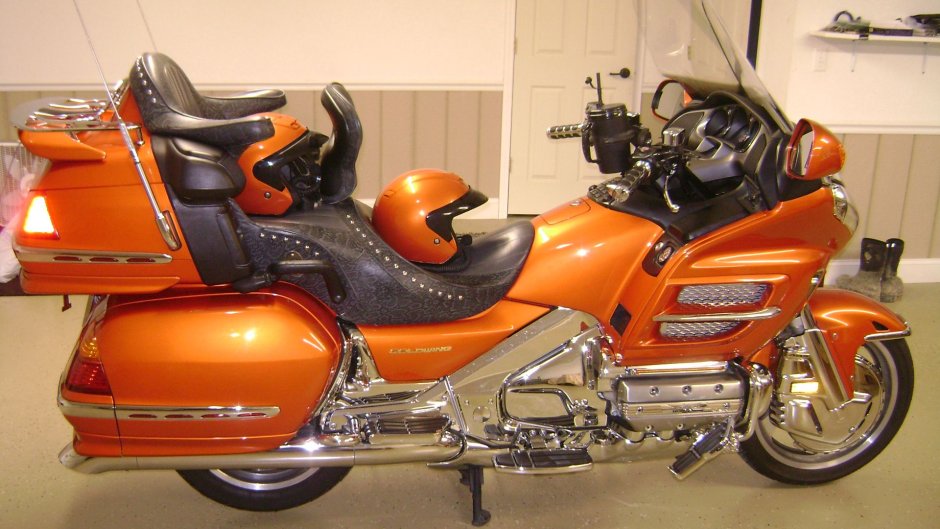 Honda Goldwing 1500 SE red
