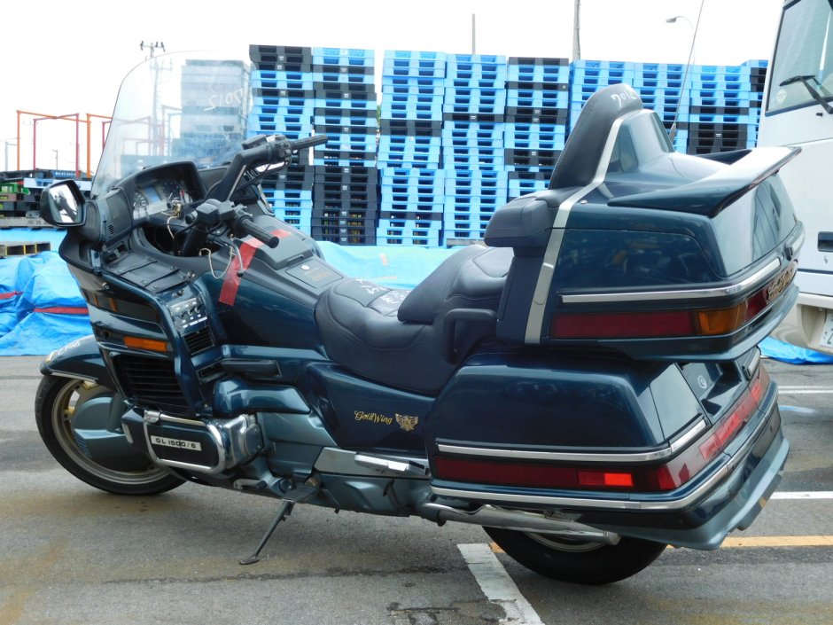 Honda GL1500 Goldwing Glass
